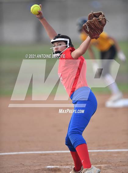 Thumbnail 3 in Millikan @ Los Alamitos photogallery.