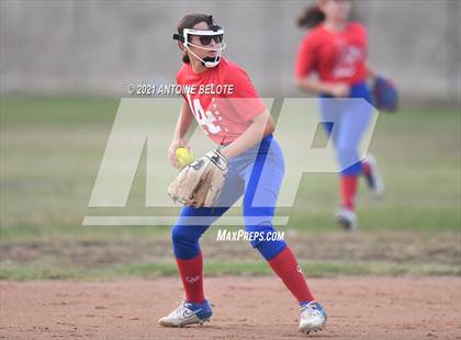 Thumbnail 2 in Millikan @ Los Alamitos photogallery.