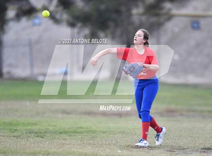 Thumbnail 1 in Millikan @ Los Alamitos photogallery.