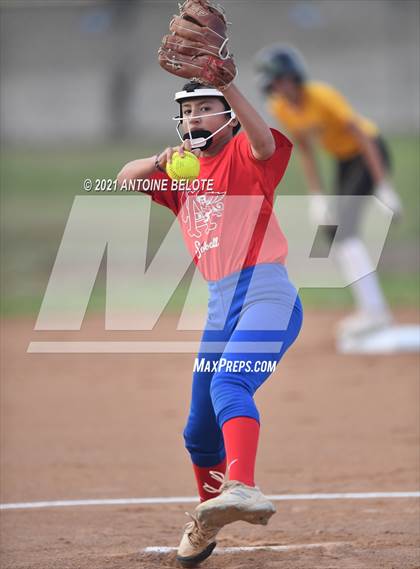 Thumbnail 2 in Millikan @ Los Alamitos photogallery.