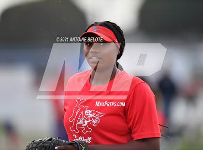 Thumbnail 1 in Millikan @ Los Alamitos photogallery.