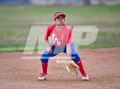 Thumbnail 1 in Millikan @ Los Alamitos photogallery.