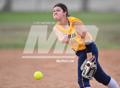 Thumbnail 1 in Millikan @ Los Alamitos photogallery.
