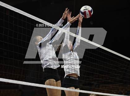 Thumbnail 1 in Chaparral vs. Pueblo West (CHSAA 5A Contenders First Round) photogallery.