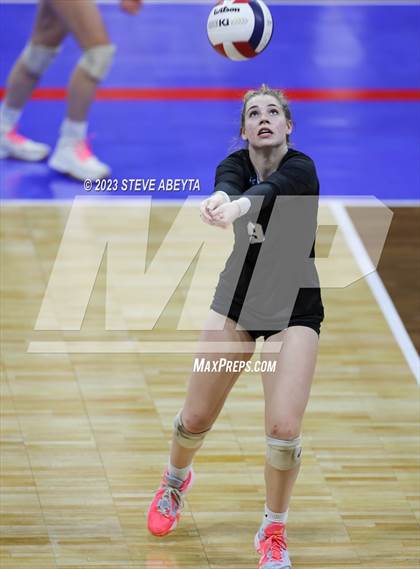 Thumbnail 1 in Chaparral vs. Pueblo West (CHSAA 5A Contenders First Round) photogallery.