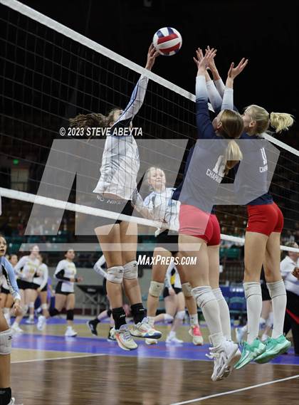 Thumbnail 1 in Chaparral vs. Pueblo West (CHSAA 5A Contenders First Round) photogallery.