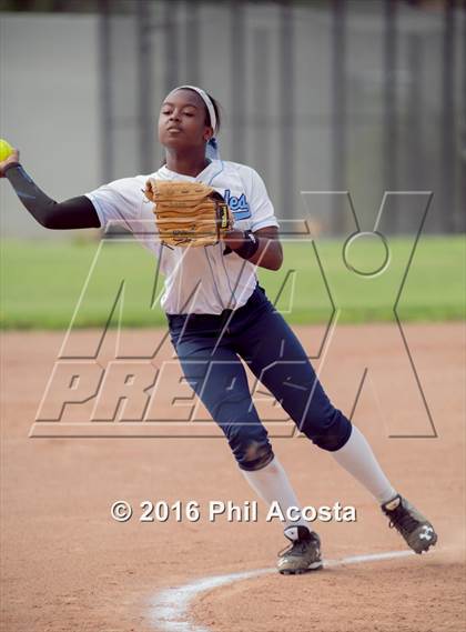 Thumbnail 2 in San Gabriel vs Palisades photogallery.