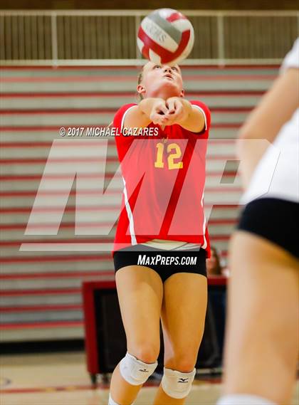 Thumbnail 3 in Steele Canyon vs. Cathedral Catholic photogallery.