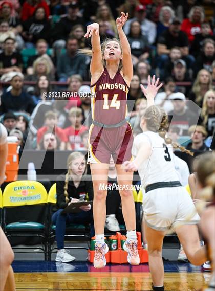Thumbnail 1 in Windsor vs. Roosevelt (CHSAA Class 5A Final) photogallery.