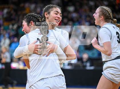 Thumbnail 3 in Windsor vs. Roosevelt (CHSAA Class 5A Final) photogallery.