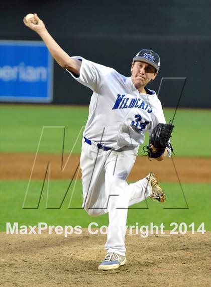 Thumbnail 3 in Mesquite vs. Hamilton photogallery.