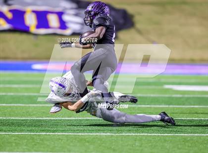 Thumbnail 2 in Midland v Crowley (UIL Football 6A D1 Area) photogallery.