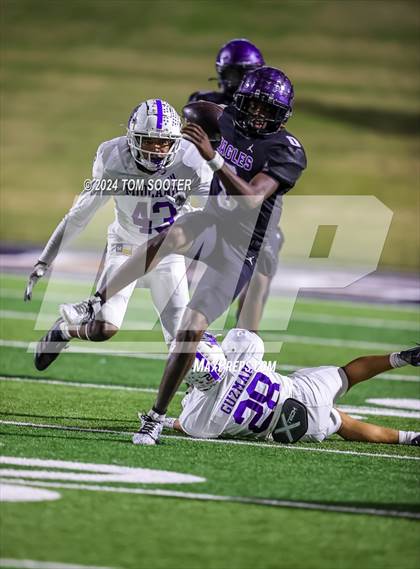 Thumbnail 3 in Midland v Crowley (UIL Football 6A D1 Area) photogallery.