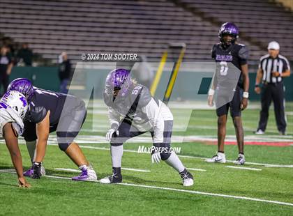 Thumbnail 2 in Midland v Crowley (UIL Football 6A D1 Area) photogallery.