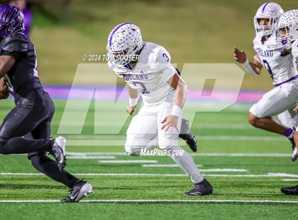Thumbnail 1 in Midland v Crowley (UIL Football 6A D1 Area) photogallery.