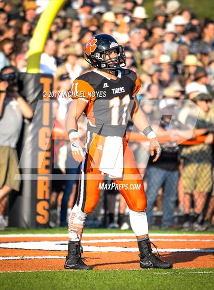 Thumbnail 2 in East Central @ Lawrenceburg (Crosstown Showdown) photogallery.