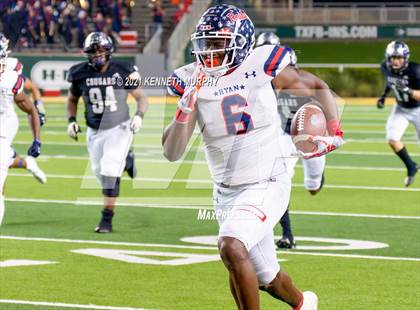 Thumbnail 1 in College Station vs. Ryan (UIL 5A Regional Finals) photogallery.