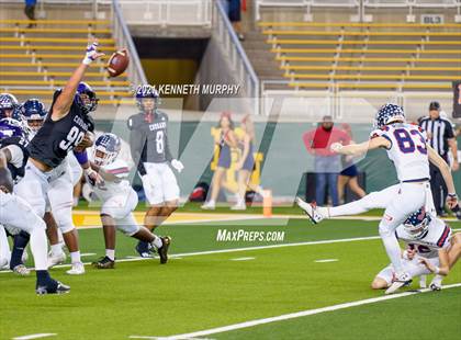 Thumbnail 1 in College Station vs. Ryan (UIL 5A Regional Finals) photogallery.