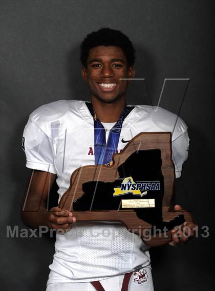 Thumbnail 2 in Aquinas Lil Irish (NYSPHSAA Class AA Final Awards) photogallery.