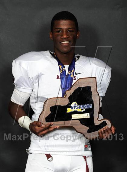 Thumbnail 3 in Aquinas Lil Irish (NYSPHSAA Class AA Final Awards) photogallery.