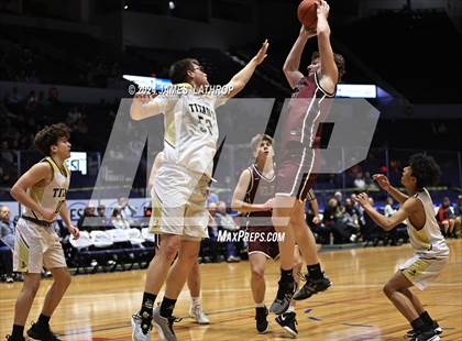 Thumbnail 1 in Avoca-Prattsburgh vs.Elba (NYSPHSAA Section 5 Class D Final) photogallery.