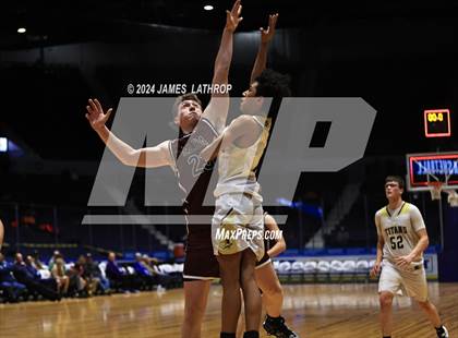 Thumbnail 1 in Avoca-Prattsburgh vs.Elba (NYSPHSAA Section 5 Class D Final) photogallery.