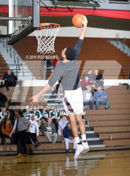 Thumbnail 2 in Lincoln Southwest vs. Lincoln High (Heartland Athletic Conference Tournament) photogallery.