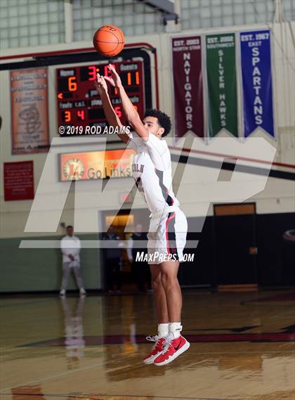 Thumbnail 1 in Lincoln Southwest vs. Lincoln High (Heartland Athletic Conference Tournament) photogallery.