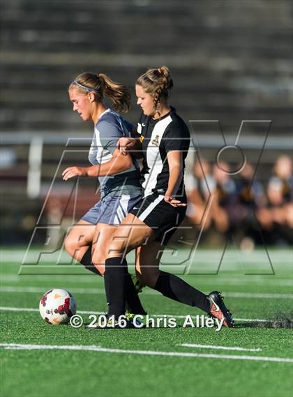 Thumbnail 3 in Science Hill vs. Sullivan Central (Big 7 Conference Jamboree) photogallery.