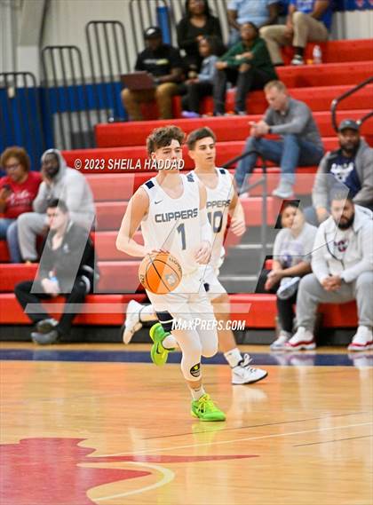 Thumbnail 3 in Florida State University High School vs Xaverian  (Sun Bash Tourney) photogallery.