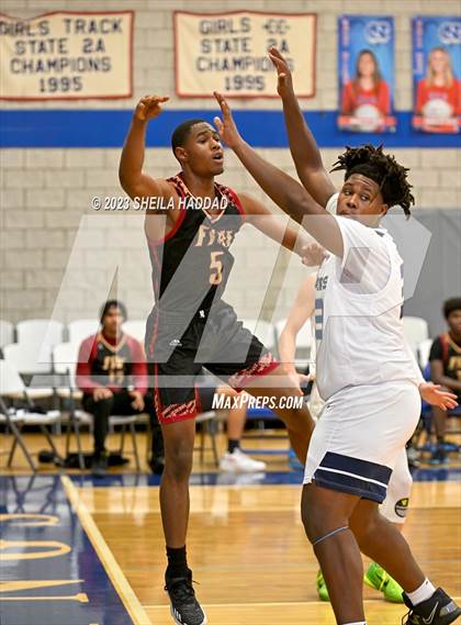 Thumbnail 3 in Florida State University High School vs Xaverian  (Sun Bash Tourney) photogallery.