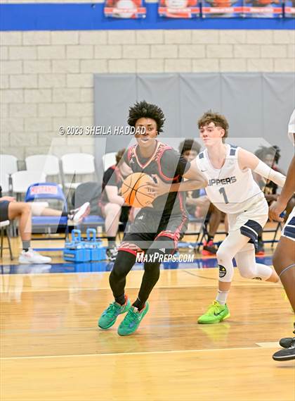 Thumbnail 3 in Florida State University High School vs Xaverian  (Sun Bash Tourney) photogallery.