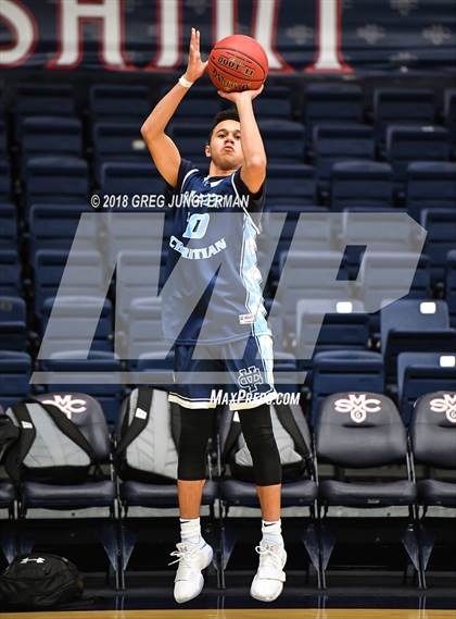 Thumbnail 1 in Valley Christian vs. Oak Park (MaxPreps MLK Classic) photogallery.