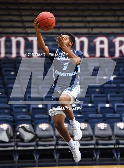 Thumbnail 3 in Valley Christian vs. Oak Park (MaxPreps MLK Classic) photogallery.
