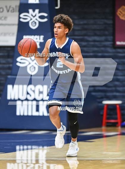 Thumbnail 2 in Valley Christian vs. Oak Park (MaxPreps MLK Classic) photogallery.