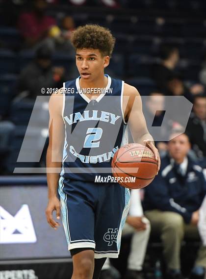 Thumbnail 3 in Valley Christian vs. Oak Park (MaxPreps MLK Classic) photogallery.