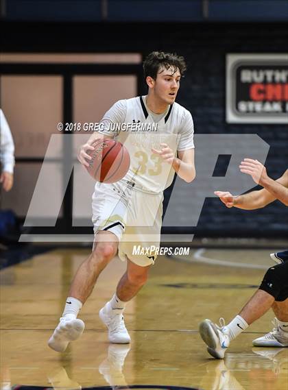 Thumbnail 3 in Valley Christian vs. Oak Park (MaxPreps MLK Classic) photogallery.