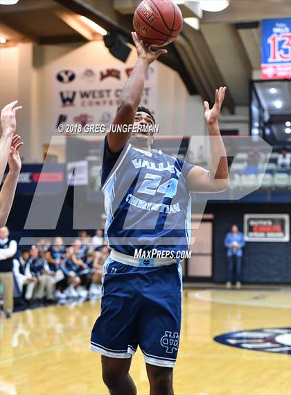 Thumbnail 1 in Valley Christian vs. Oak Park (MaxPreps MLK Classic) photogallery.