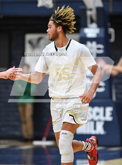 Thumbnail 1 in Valley Christian vs. Oak Park (MaxPreps MLK Classic) photogallery.