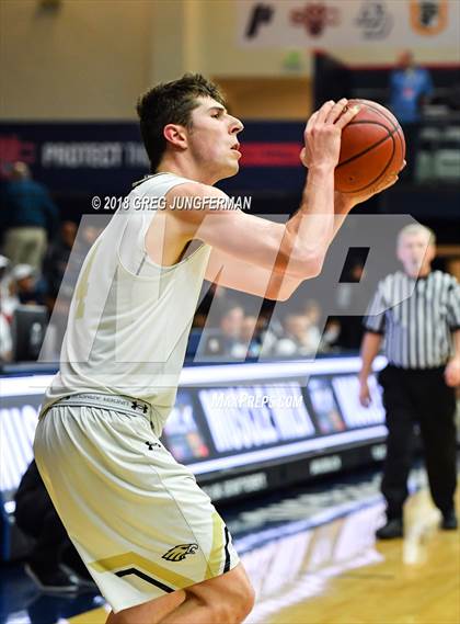 Thumbnail 2 in Valley Christian vs. Oak Park (MaxPreps MLK Classic) photogallery.