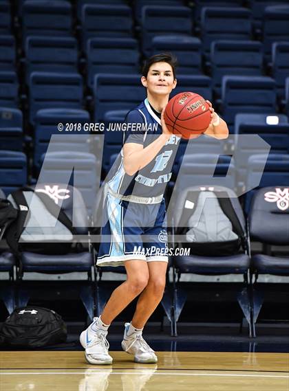 Thumbnail 3 in Valley Christian vs. Oak Park (MaxPreps MLK Classic) photogallery.