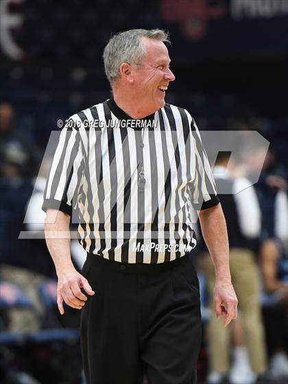 Thumbnail 1 in Valley Christian vs. Oak Park (MaxPreps MLK Classic) photogallery.