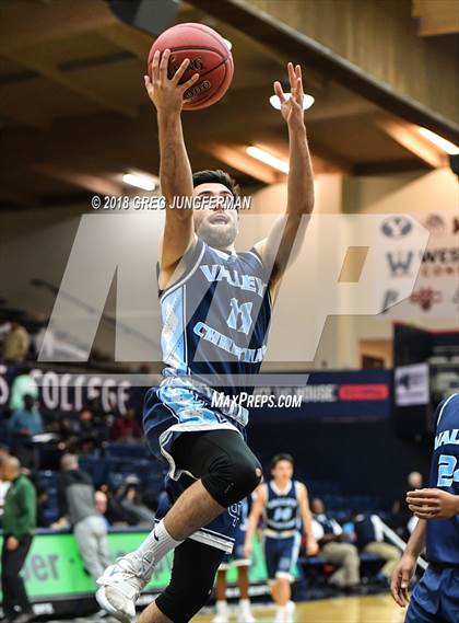Thumbnail 1 in Valley Christian vs. Oak Park (MaxPreps MLK Classic) photogallery.