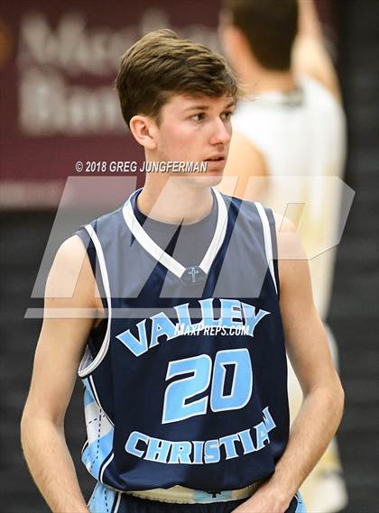 Thumbnail 1 in Valley Christian vs. Oak Park (MaxPreps MLK Classic) photogallery.