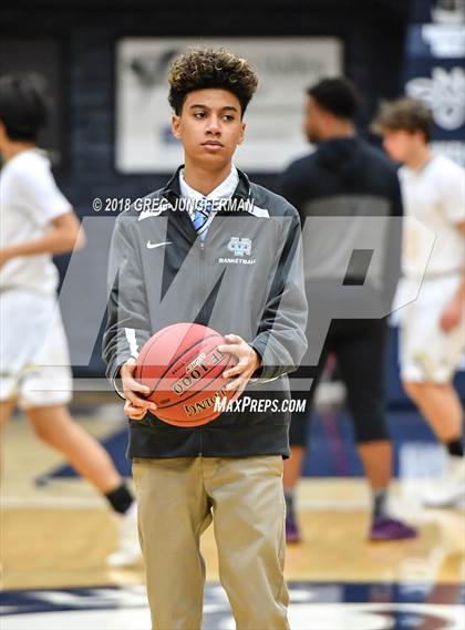 Thumbnail 3 in Valley Christian vs. Oak Park (MaxPreps MLK Classic) photogallery.
