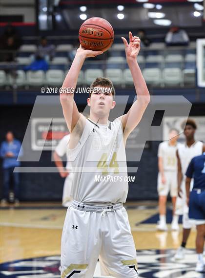 Thumbnail 1 in Valley Christian vs. Oak Park (MaxPreps MLK Classic) photogallery.