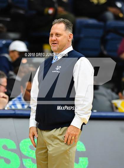 Thumbnail 2 in Valley Christian vs. Oak Park (MaxPreps MLK Classic) photogallery.