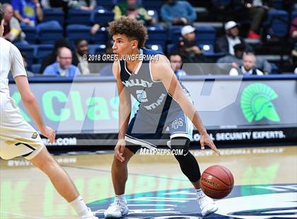 Thumbnail 2 in Valley Christian vs. Oak Park (MaxPreps MLK Classic) photogallery.