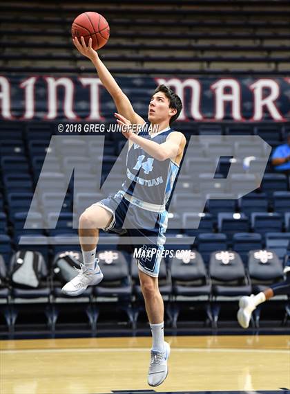 Thumbnail 2 in Valley Christian vs. Oak Park (MaxPreps MLK Classic) photogallery.