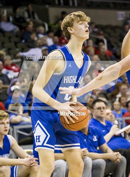 Thumbnail 1 in Highlands vs Cooper (KHSAA Ninth Region) photogallery.